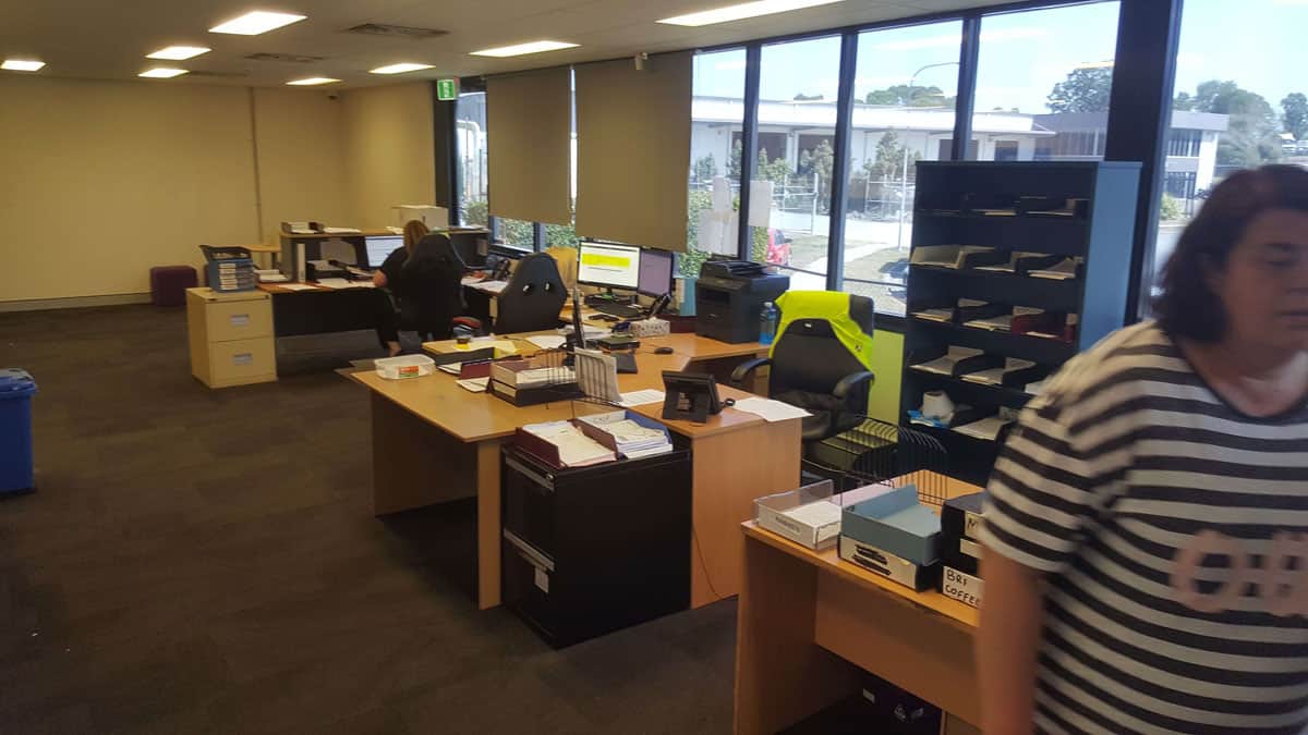 A clean and tidy office